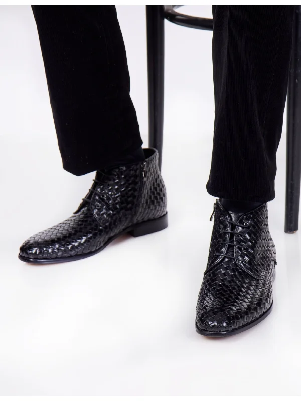 Unisex leather shoes sleek black-BLACK LEATHER WOVEN BOOTS