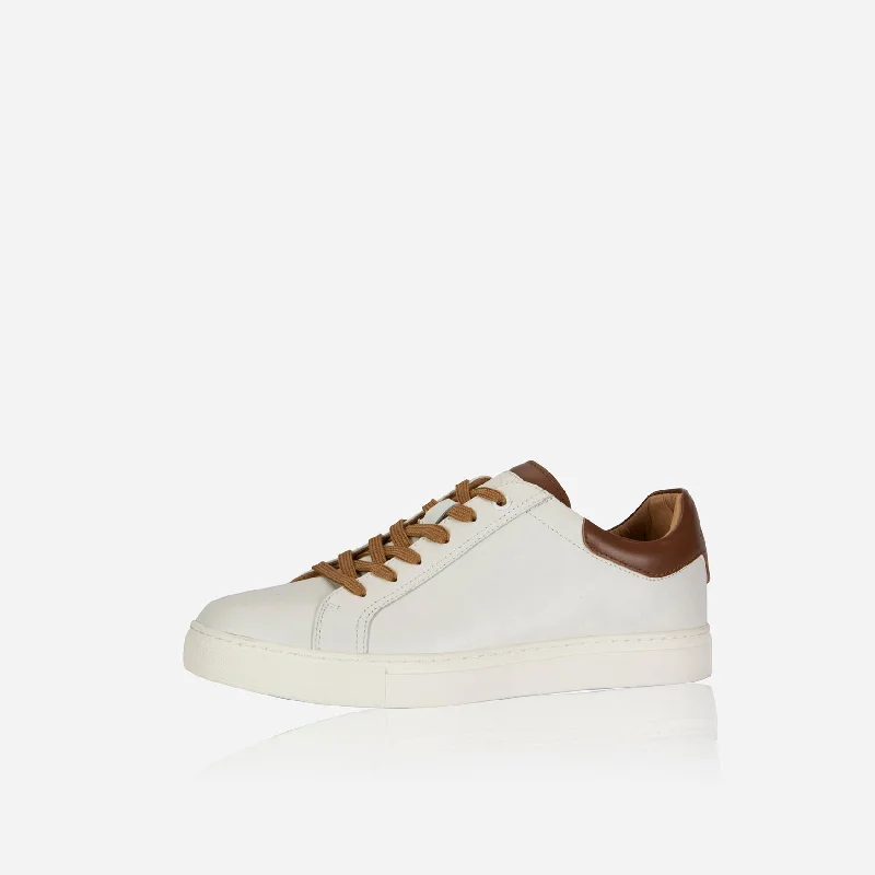 Unisex leather shoes soft white-Seattle Leather Sneaker